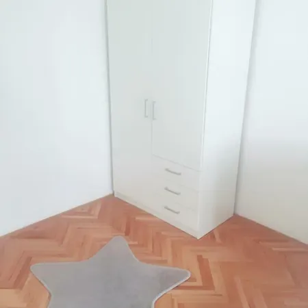 Apartman Grey 2 Minutes From Sea Lägenhet Makarska